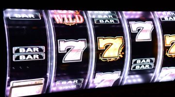 The Role Of RNG (Random Number Generators) In Ensuring Fair Play In Online Casinos